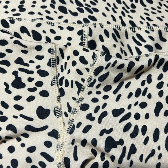 Leopard Print Biker Shorts Size 1X Cream & Black Spandex Shorts NWOT - Picture 5 of 7